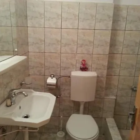 Apartment Cazare Garsoniere - Zona Luna Park Prichindel Neptun