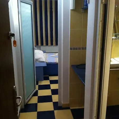 Apartment Cazare Garsoniere - Zona Luna Park Prichindel *