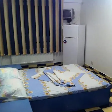Apartment Cazare Garsoniere - Zona Luna Park Prichindel